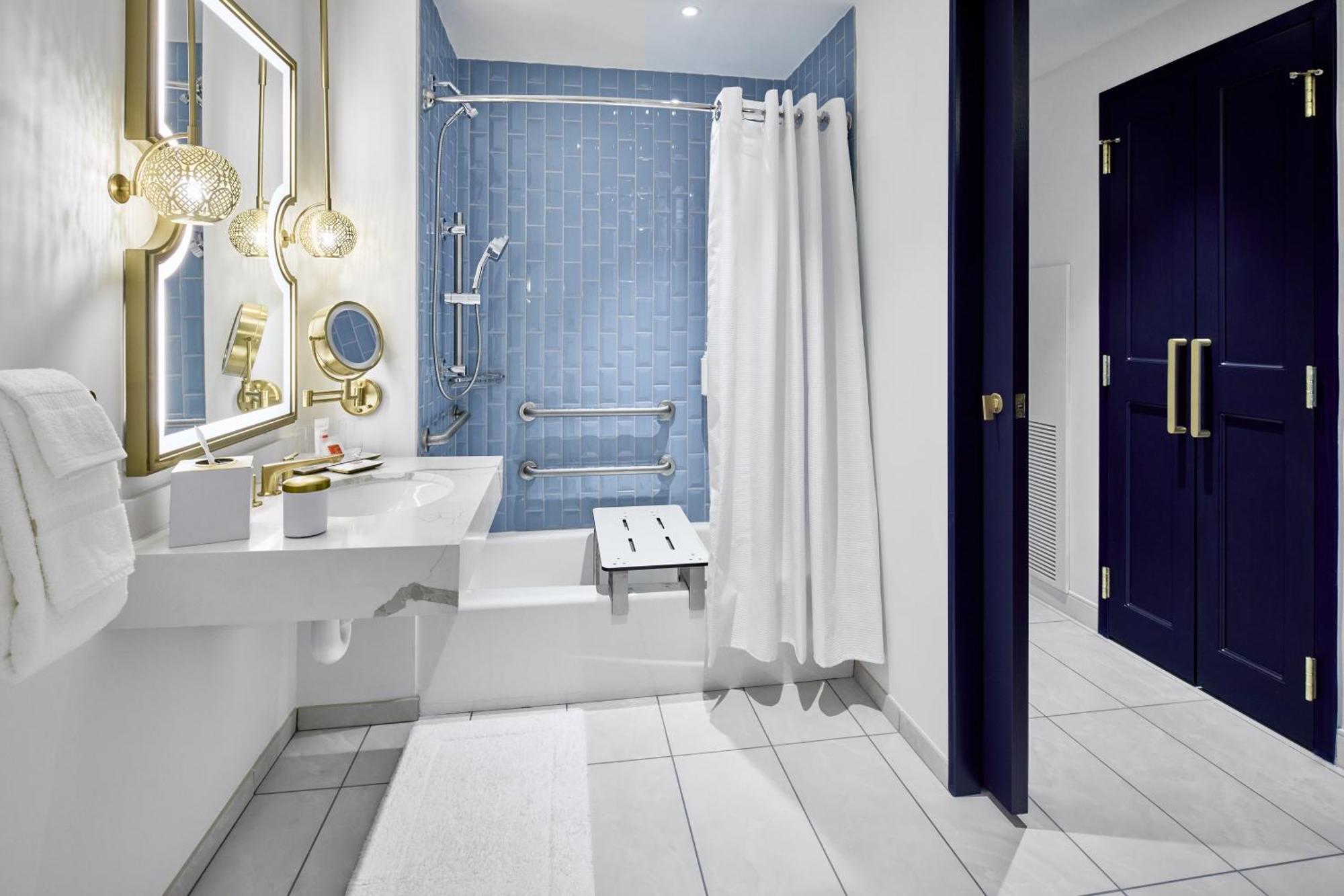 Universal'S Helios Grand Hotel, A Loews Hotel Williamsburg エクステリア 写真