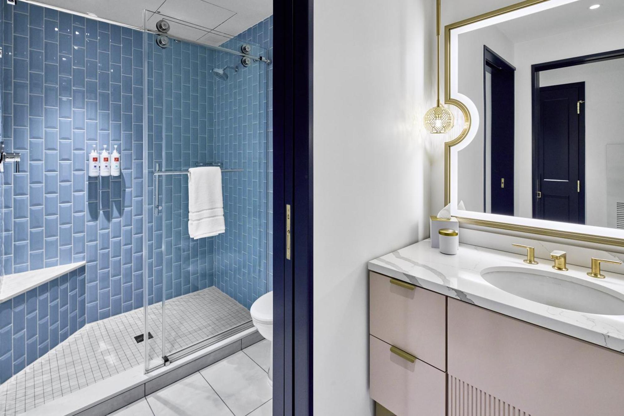 Universal'S Helios Grand Hotel, A Loews Hotel Williamsburg エクステリア 写真